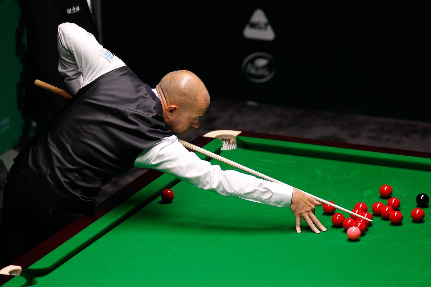 行对比的是 行对比的是