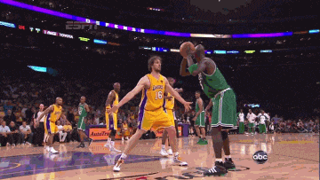 B席等进攻 B席等进攻